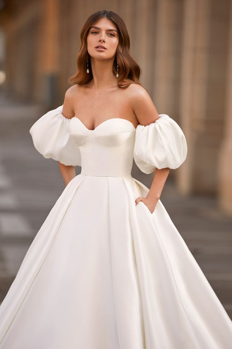 Talaia Wedding Dress by Luna Novias