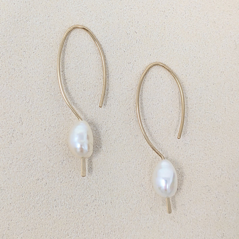 Freshwater Pearl 14K Gold Stud Earrings, Dainty Pearl Studs, Wedding  Earrings, Gift for Her - Etsy